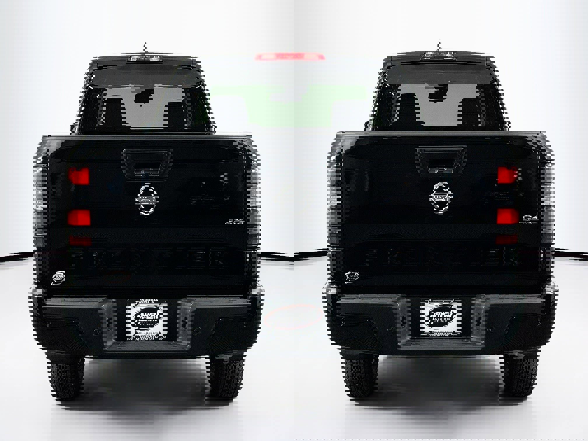 Used 2025 Nissan Frontier SV image 10
