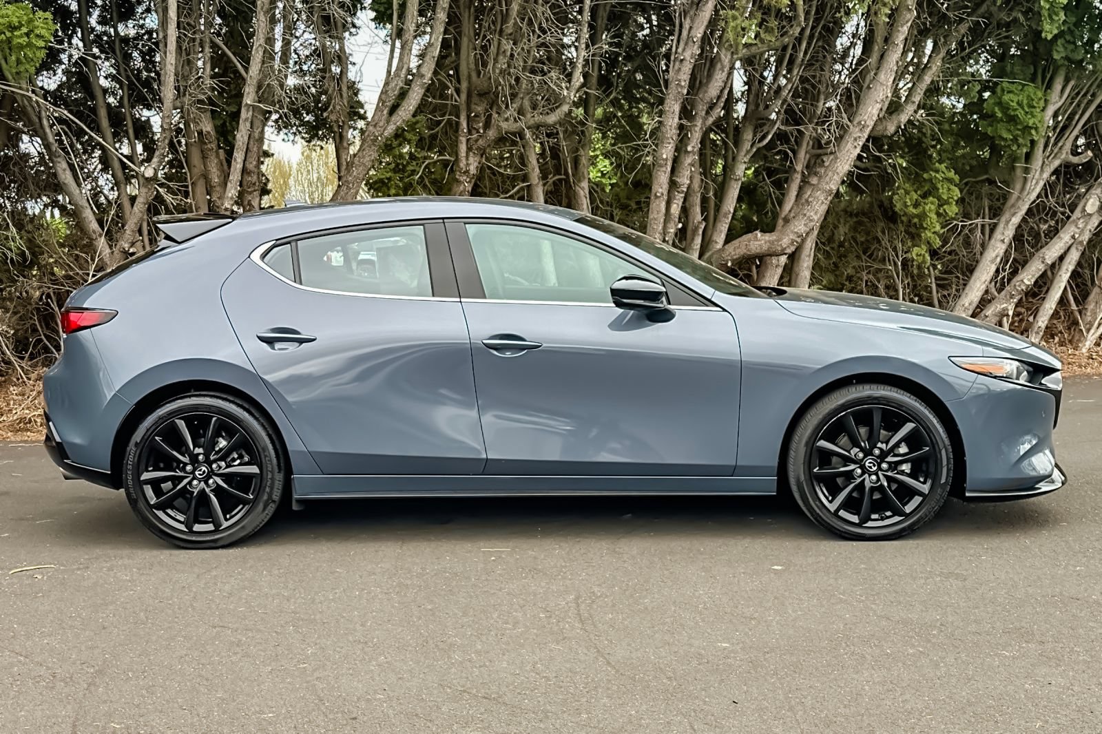 Used 2025 MAZDA MAZDA3 Hatchback w/Premium Plus Pkg AWD/4WD image 2