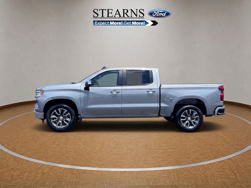 Used 2024 Chevrolet Silverado 1500 LT AWD/4WD image 3