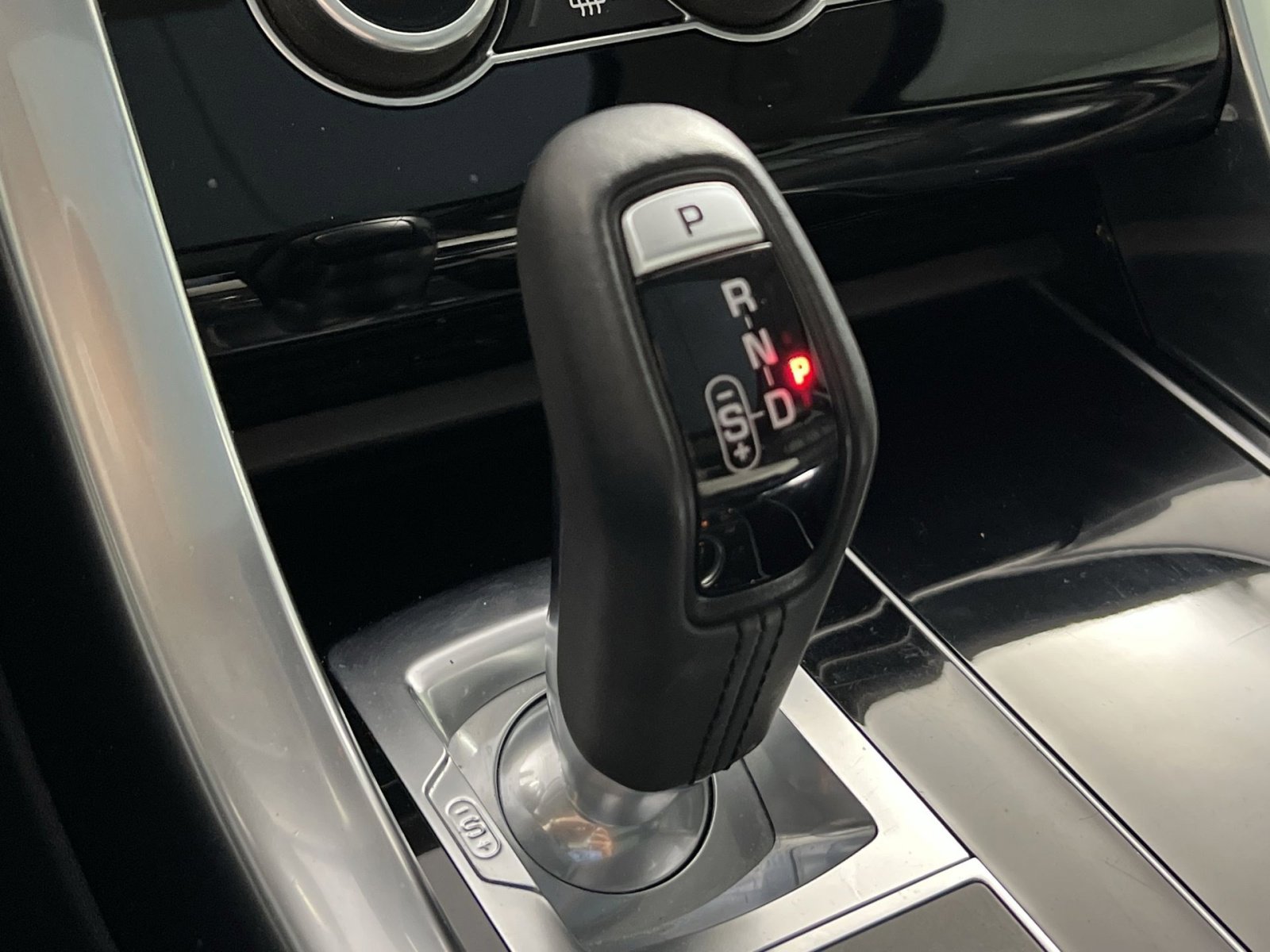 Used 2016 Land Rover Range Rover Sport Supercharged image 22