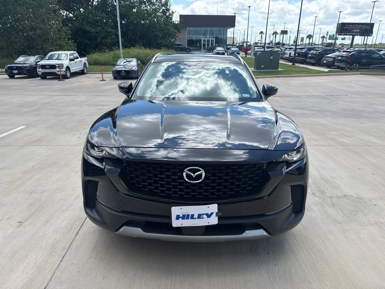 Used 2025 MAZDA CX-50 AWD 2.5 Turbo w/ Premium Pkg image 2