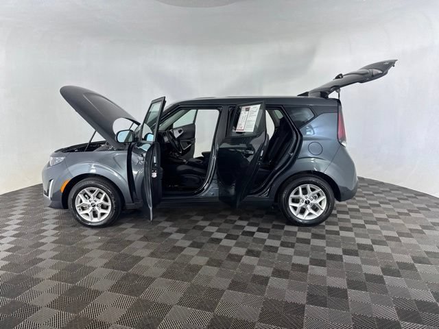 Certified 2025 Kia Soul LX FWD image 11