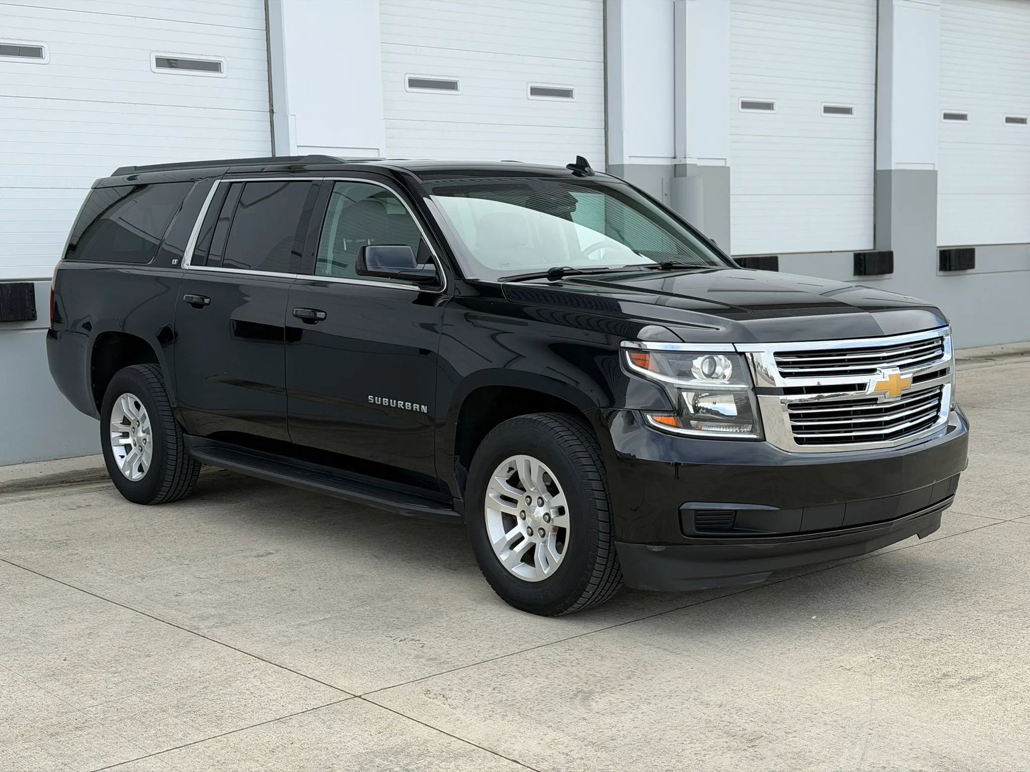 Used 2018 Chevrolet Suburban LT AWD/4WD image 7