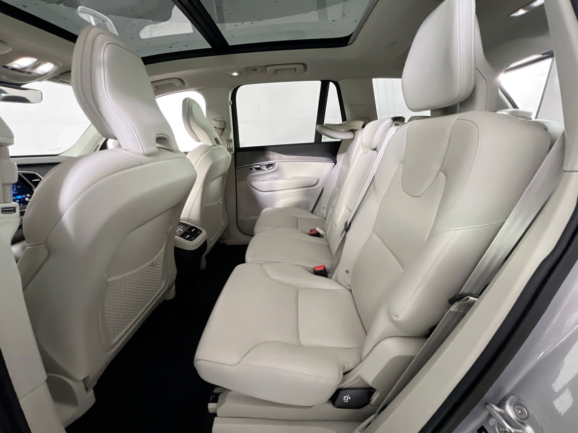 Used 2023 Volvo XC90 B6 Core w/ Protection Package Premier image 25
