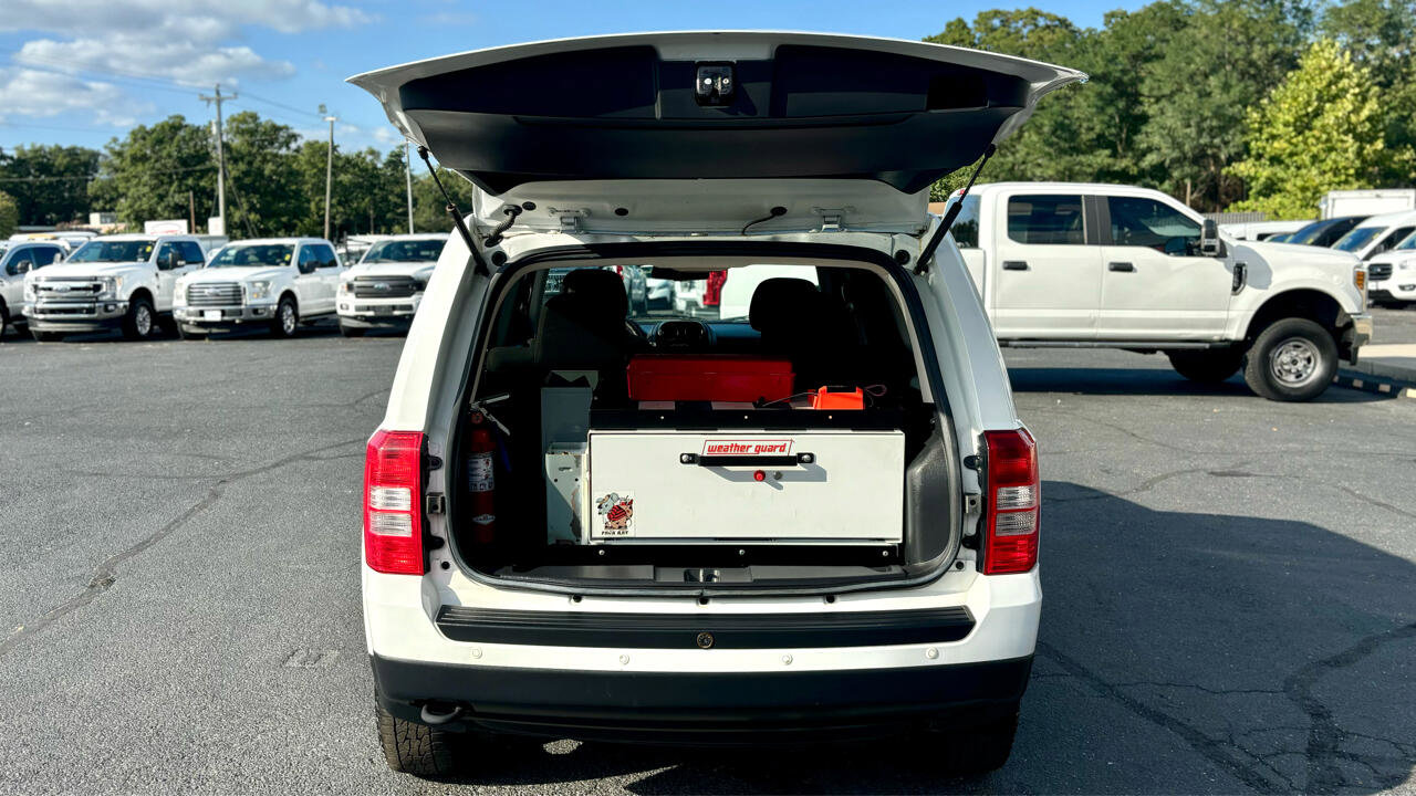 Used 2015 Jeep Patriot Latitude image 10