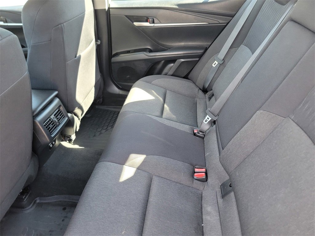 Used 2025 Toyota Camry LE image 15