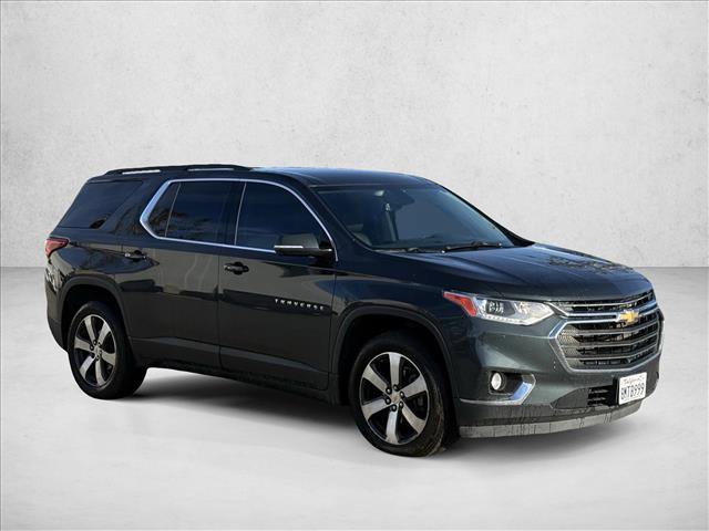 Used 2020 Chevrolet Traverse LT w/ LT Premium Package image 3