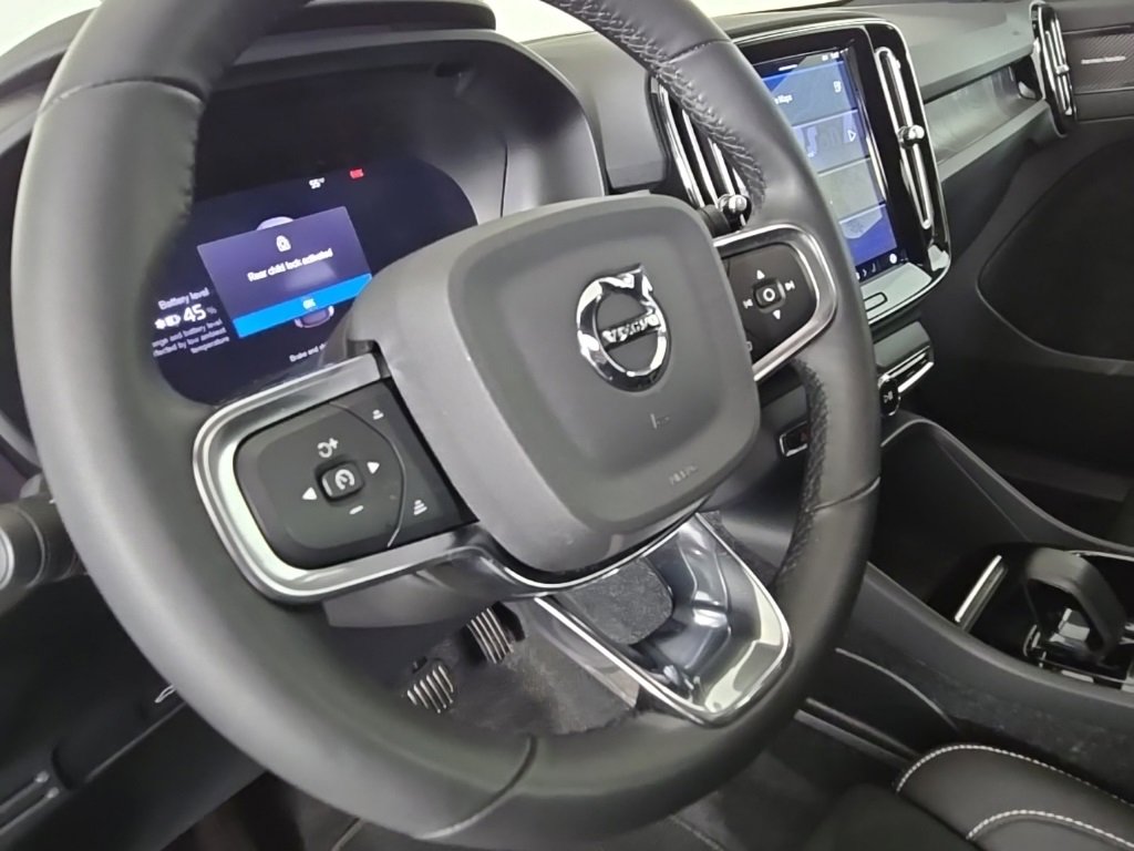 Certified 2023 Volvo C40 P8 Recharge Ultimate image 26