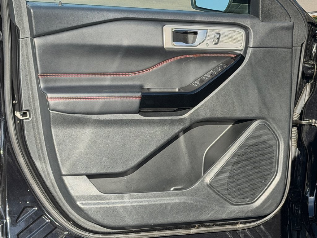 Used 2022 Ford Explorer ST-Line AWD/4WD image 20