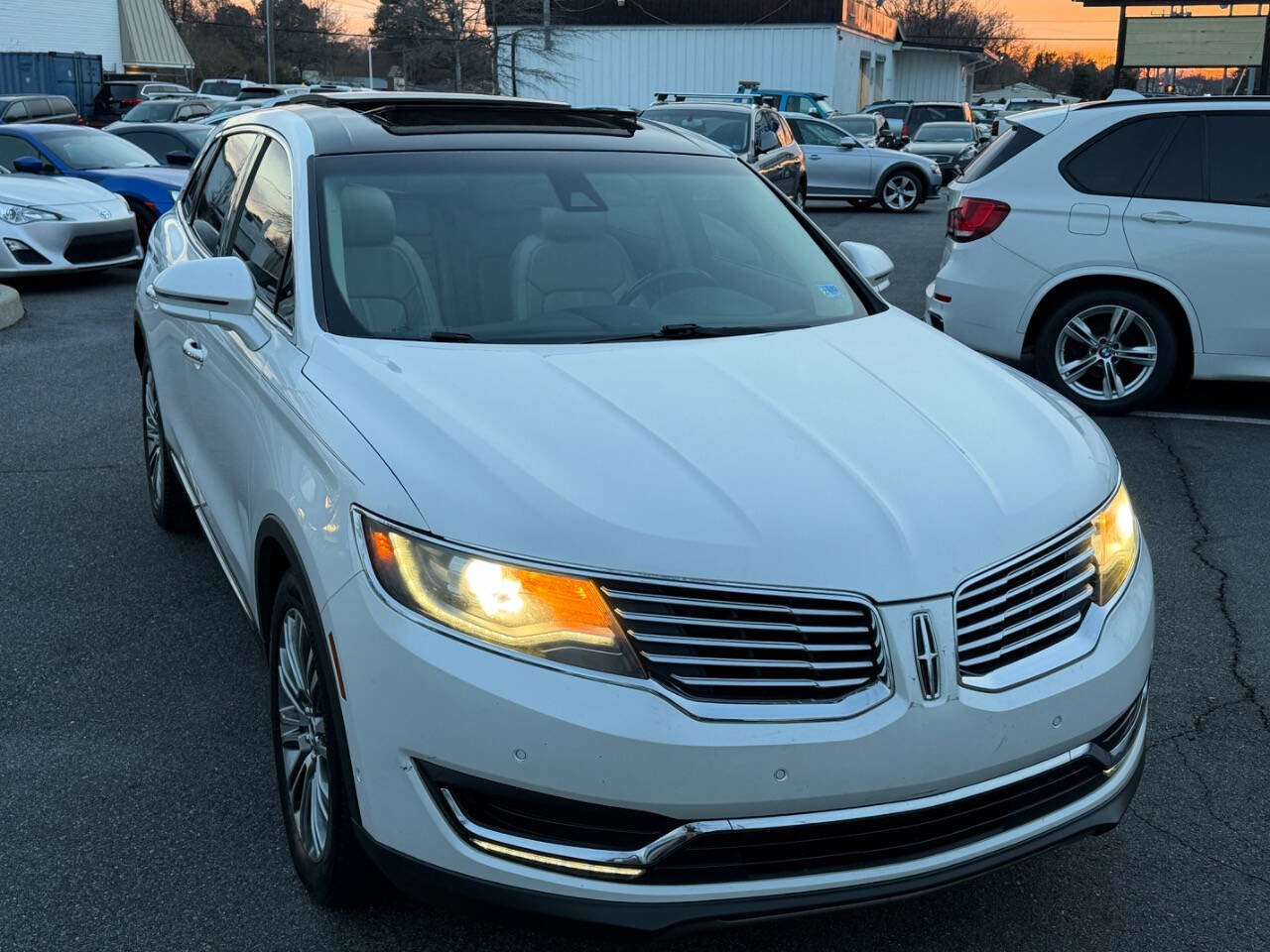 Used 2016 Lincoln MKX Reserve w/ Technology Package image 3