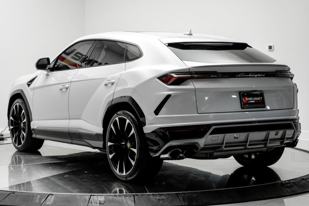 Used 2019 Lamborghini Urus AWD/4WD image 12