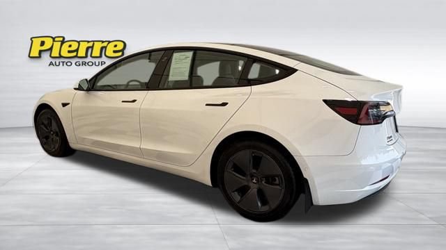 Used 2021 Tesla Model 3 Standard Range Plus RWD image 3