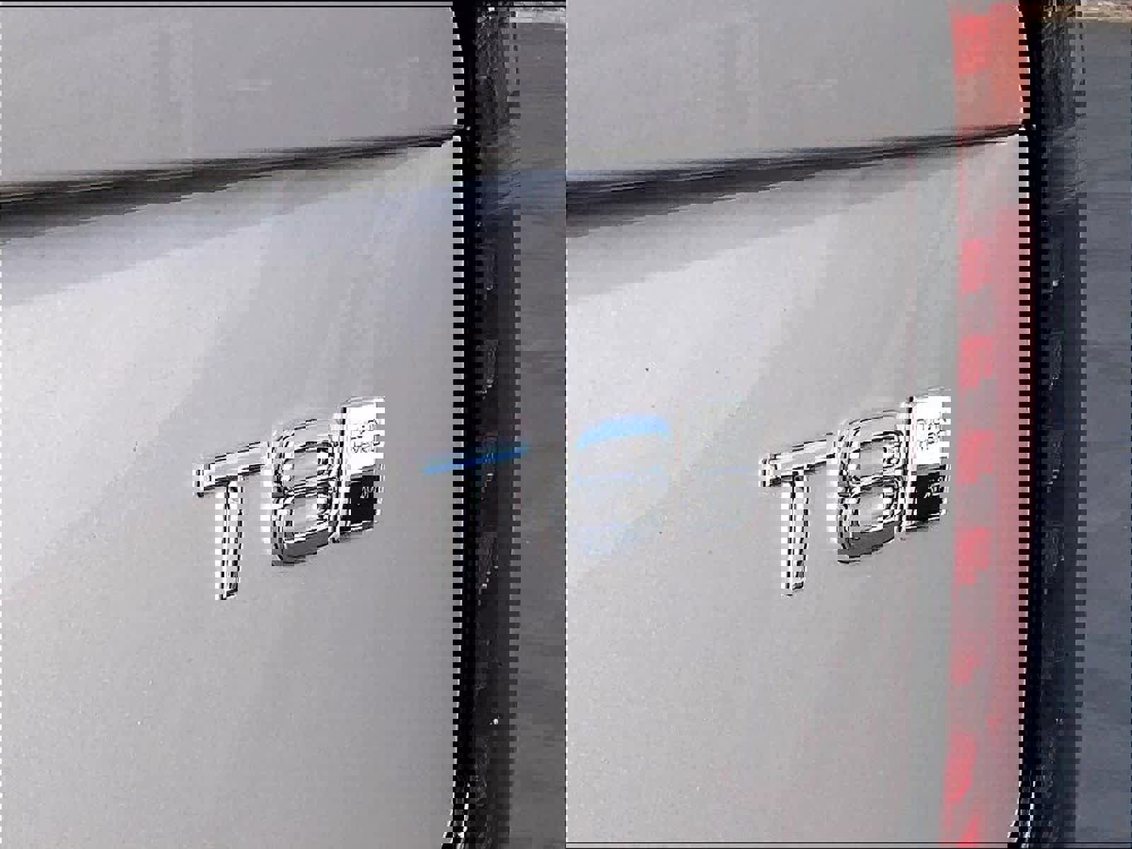 New 2026 Volvo XC90 T8 Plus w/ Protection Package Premier image 26