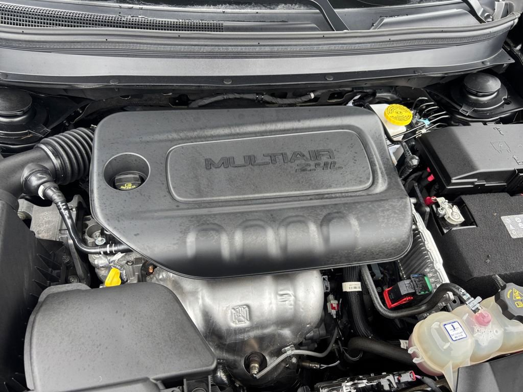 Used 2023 Jeep Cherokee Altitude Lux w/ Lux Elite Package image 14