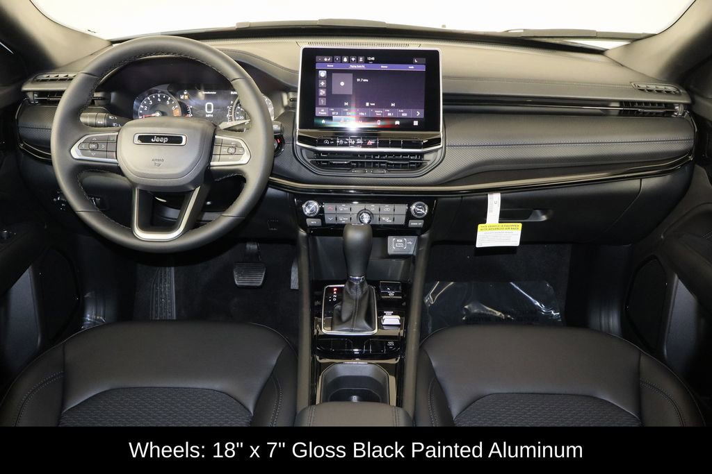 New 2026 Jeep Compass Latitude image 14