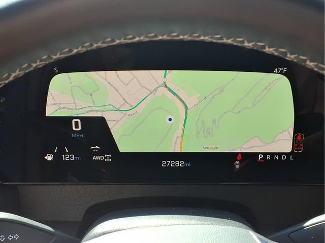 Used 2025 Chevrolet Traverse LT image 13