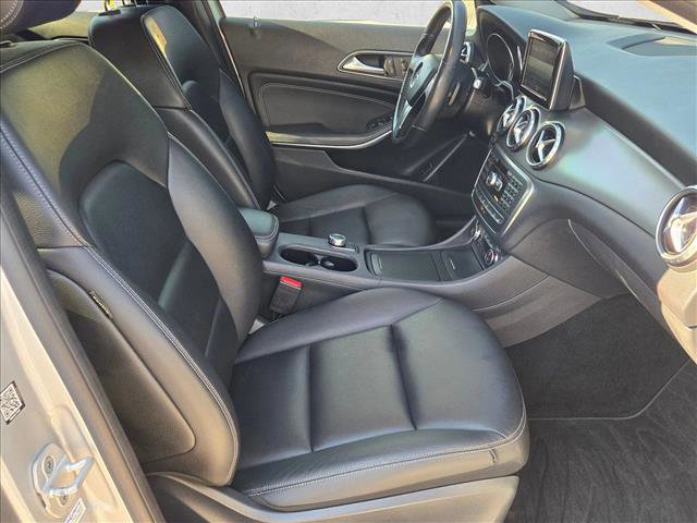 Used 2015 Mercedes-Benz GLA 250 4MATIC image 21
