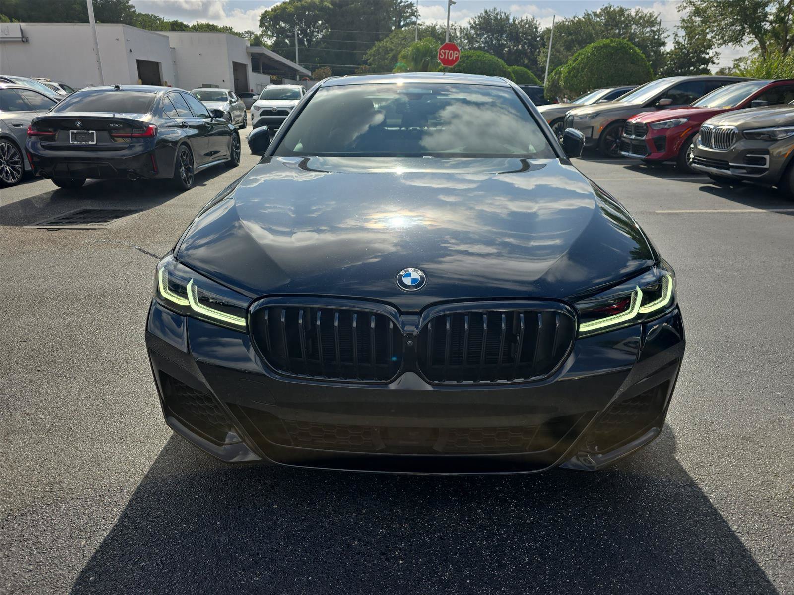 Used 2023 BMW M550i xDrive w/ Executive Package AWD/4WD image 2