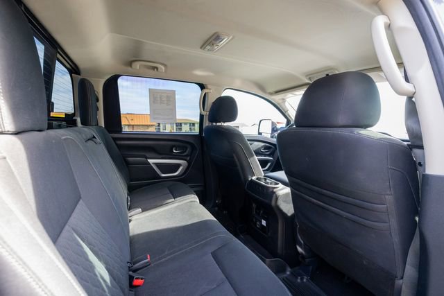 Used 2019 Nissan Titan SV w/ SV Convenience Package AWD/4WD image 15