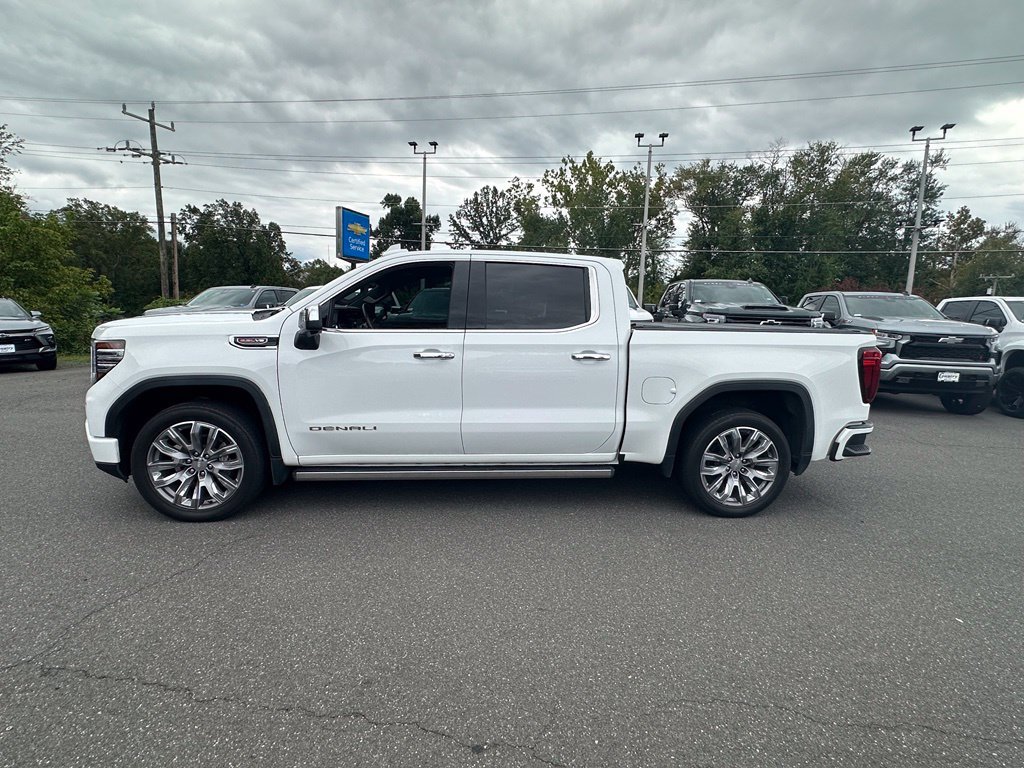 Used 2023 GMC Sierra 1500 Denali w/ Denali Reserve Package AWD/4WD image 2