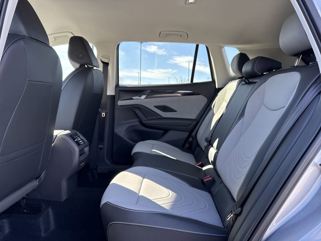 New 2026 Volkswagen Tiguan SE image 14