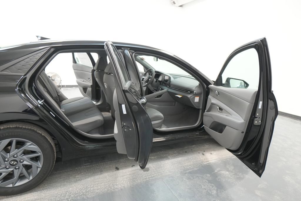 New 2026 Hyundai Elantra Blue image 26