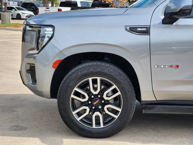 Used 2024 GMC Yukon AT4 w/ Technology Package AWD/4WD image 8