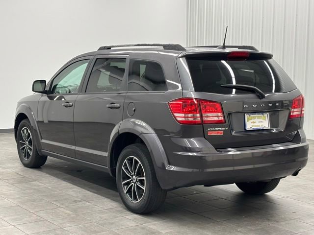 Used 2018 Dodge Journey SE w/ Connectivity Group FWD image 4