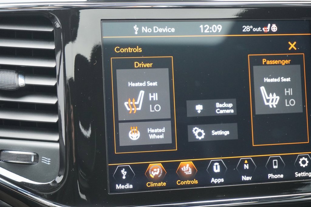 Used 2022 Jeep Grand Cherokee Laredo X image 36