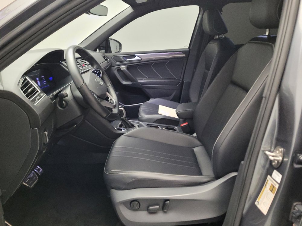 Used 2023 Volkswagen Tiguan SE R-Line FWD image 17