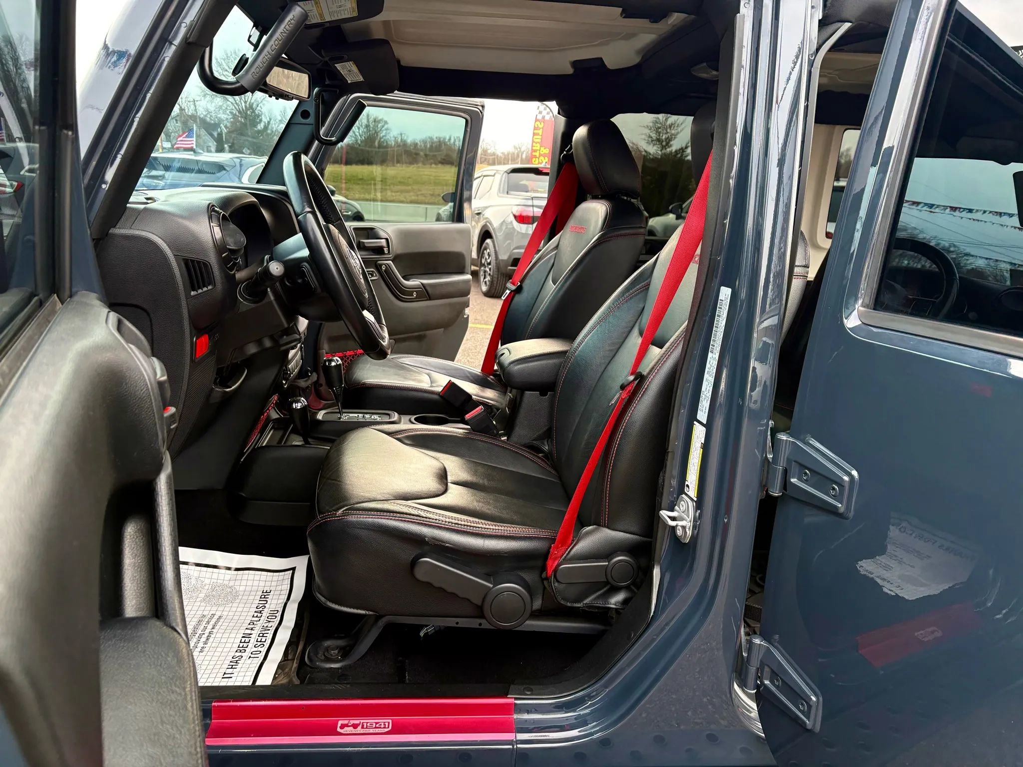 Used 2017 Jeep Wrangler Unlimited Rubicon image 14