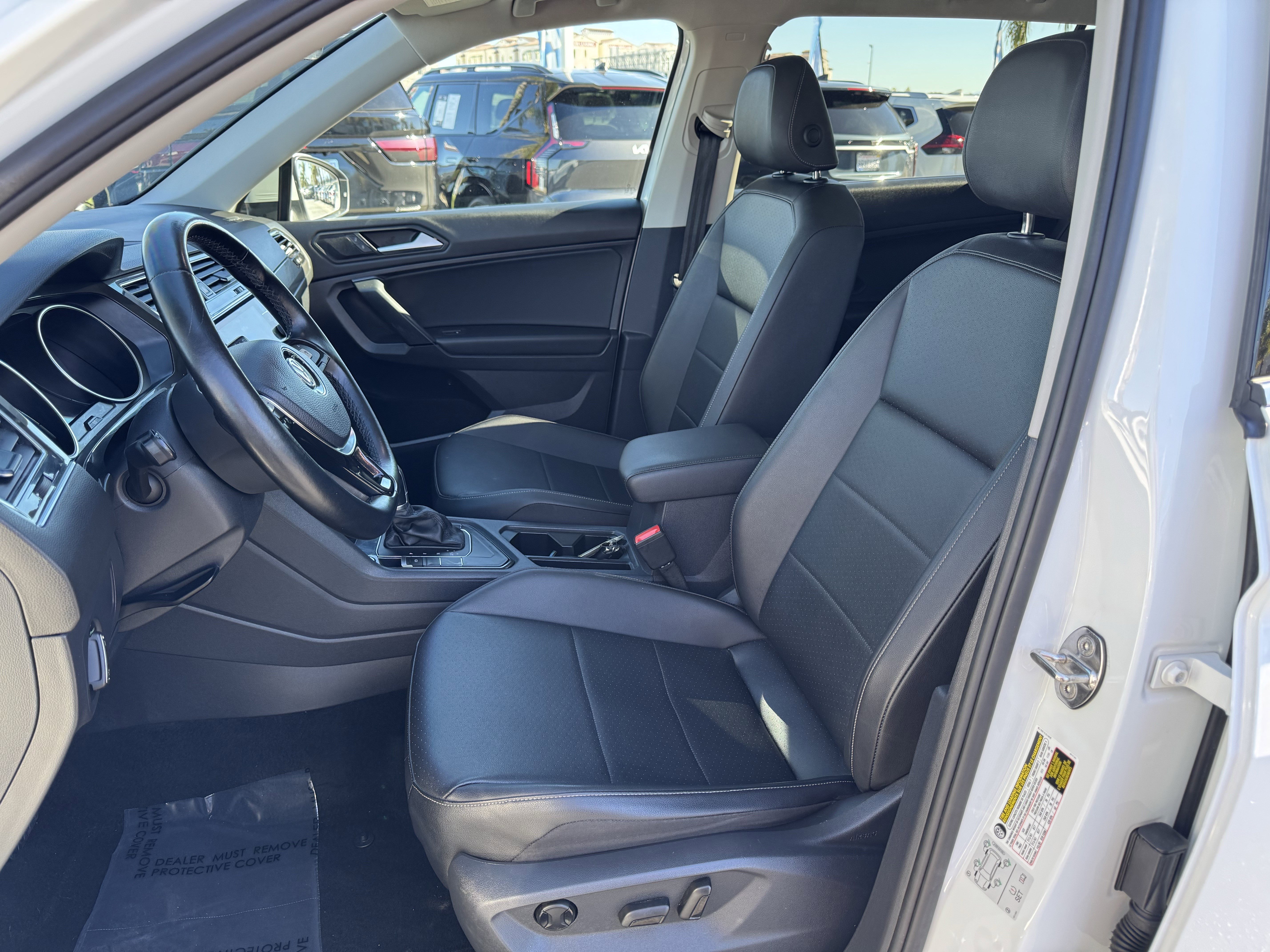 Certified 2019 Volkswagen Tiguan SE w/ Panoramic Sunroof Package image 16