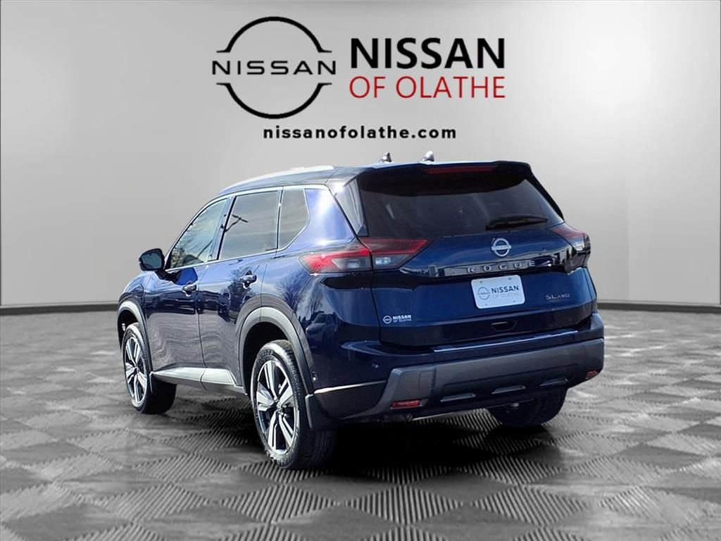 Certified 2025 Nissan Rogue SL w/ Tech Package image 3