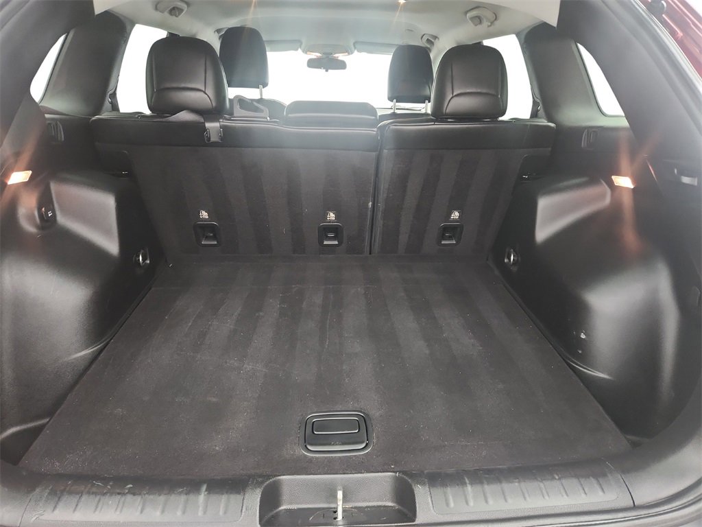 Used 2019 Jeep Cherokee Latitude Plus image 25