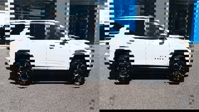 New 2026 Chevrolet Equinox ACTIV w/ Convenience Package III image 2