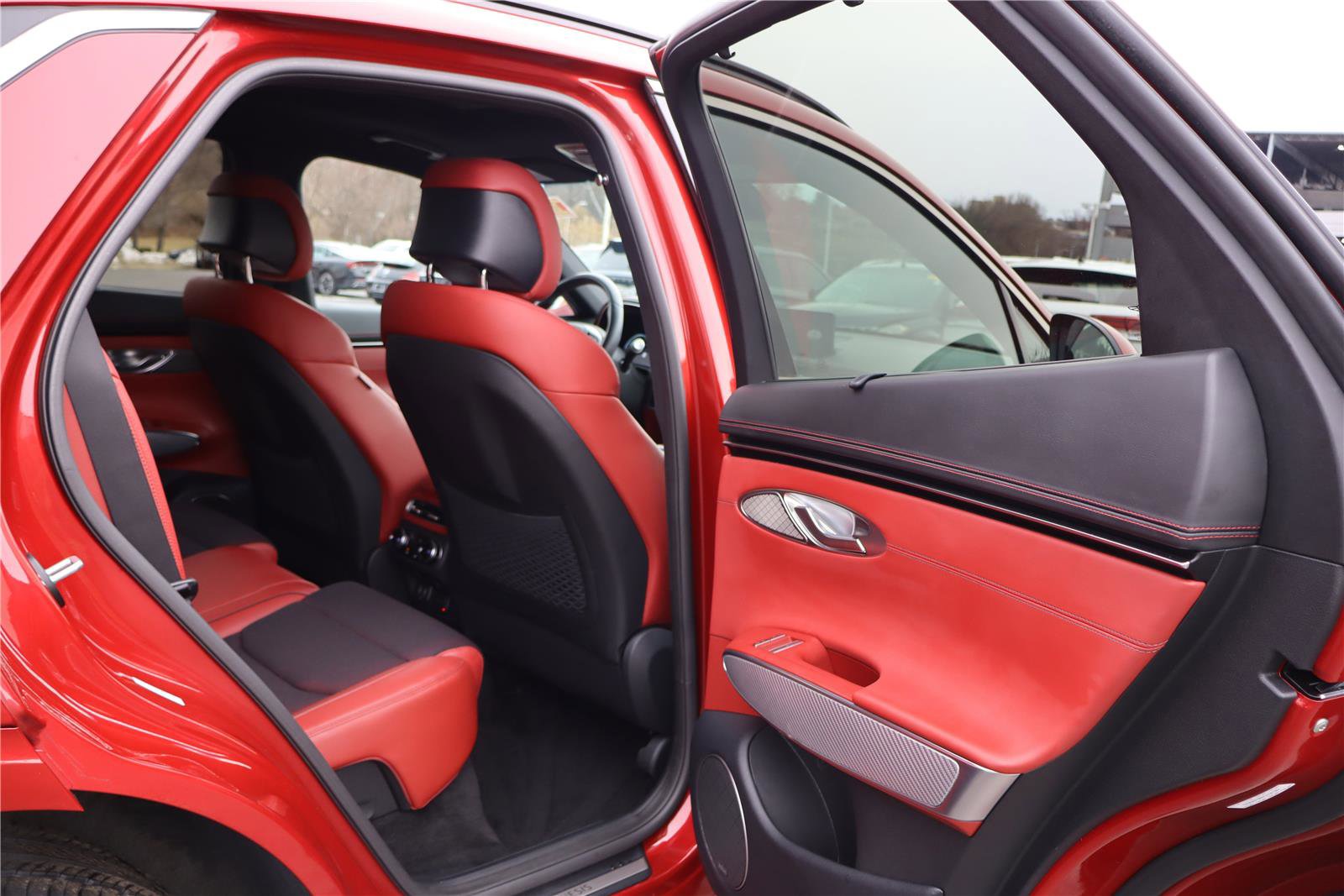 Used 2023 Genesis GV70 2.5T w/ Sport Prestige Package image 32