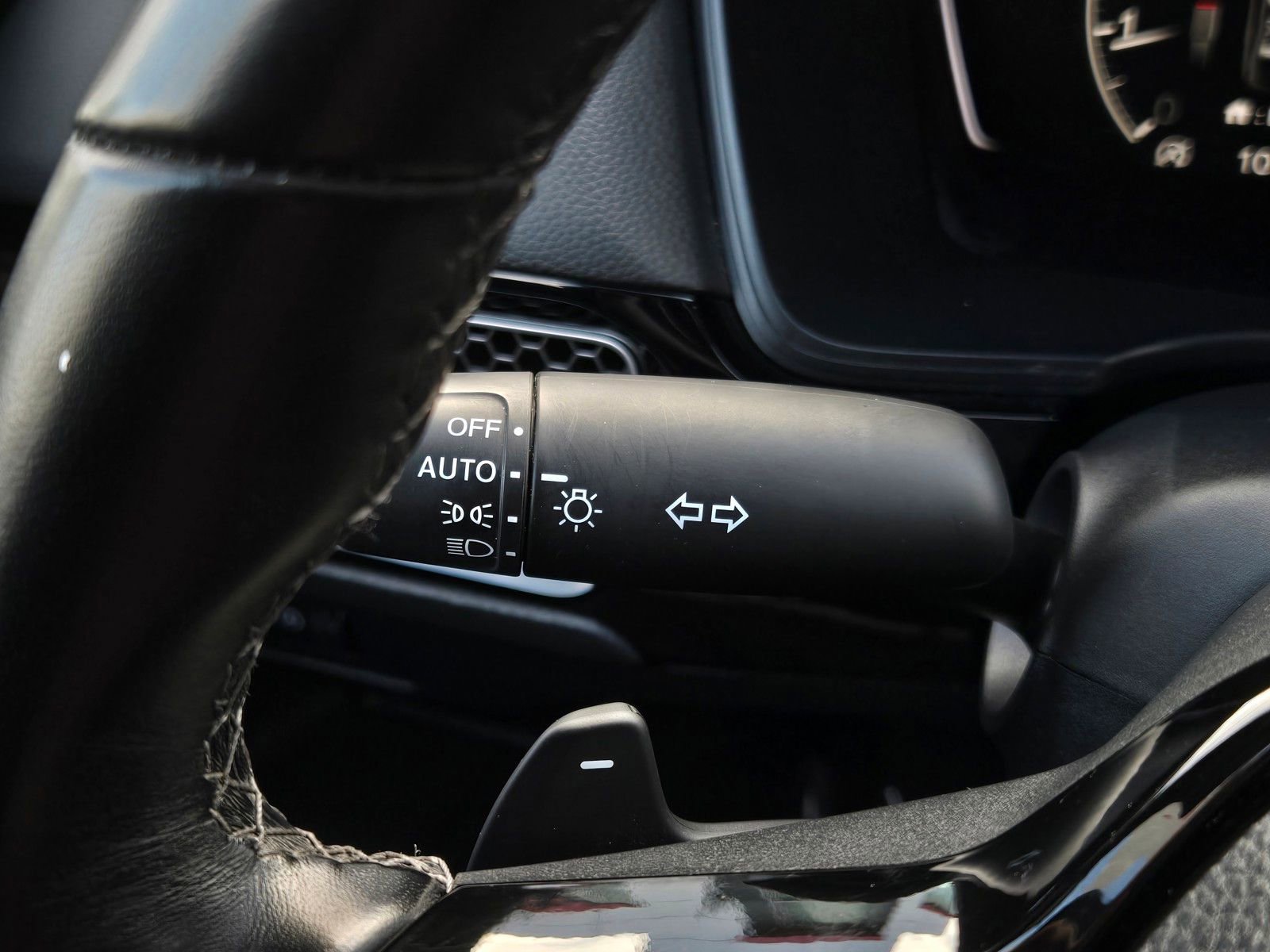Used 2023 Honda Civic Sport image 23