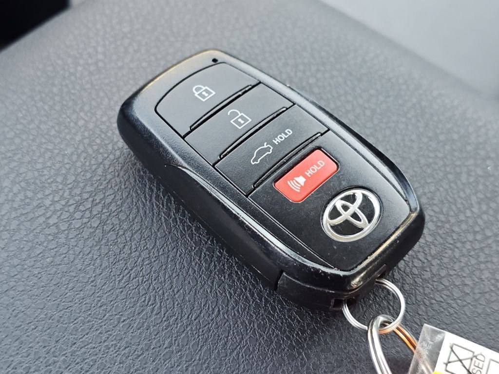 Used 2025 Toyota Camry LE w/ Convenience Package AWD/4WD image 32