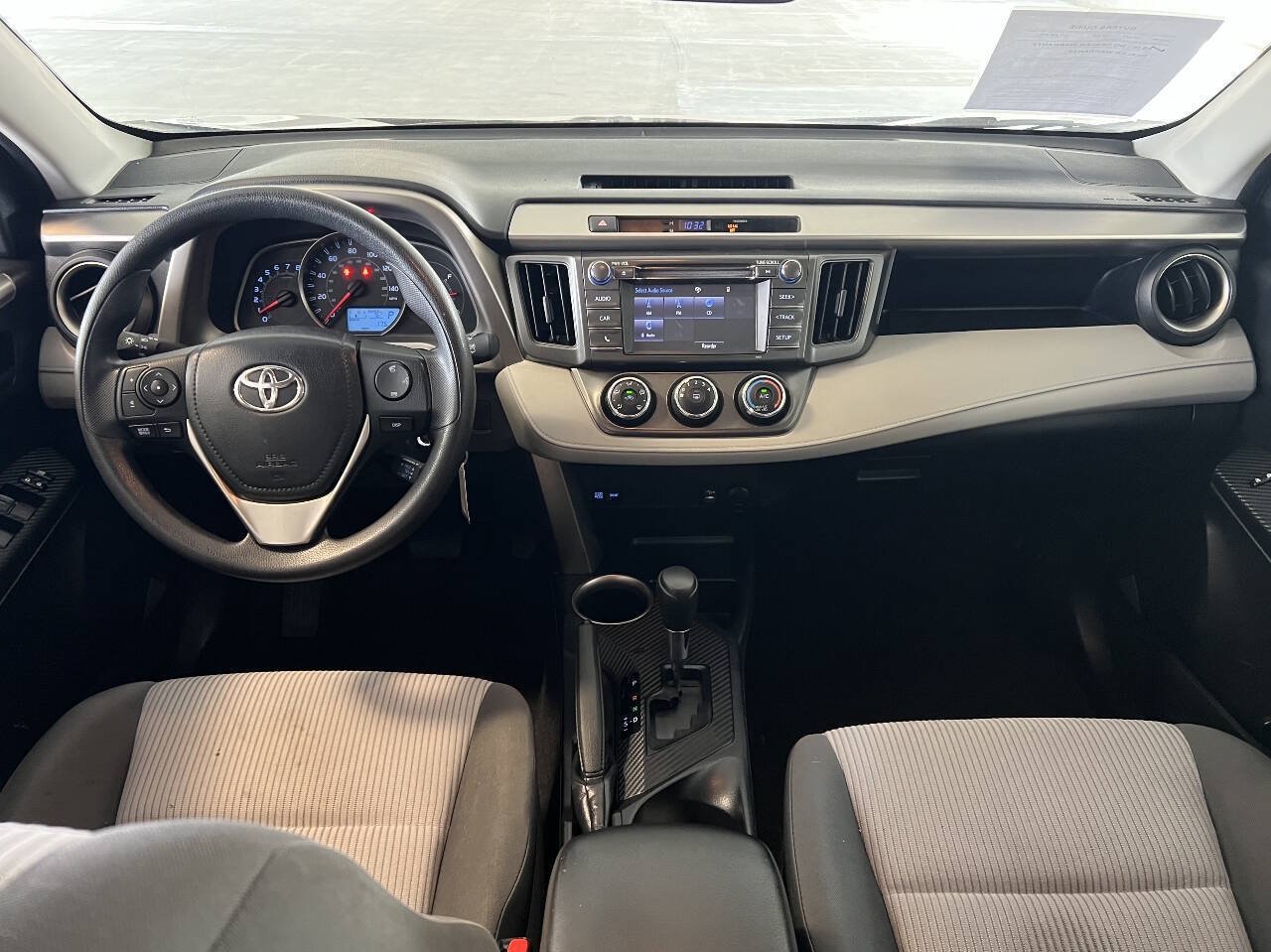 Used 2015 Toyota RAV4 LE AWD/4WD image 17