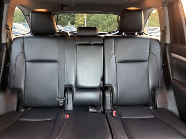 Used 2018 Toyota Highlander XLE FWD image 30
