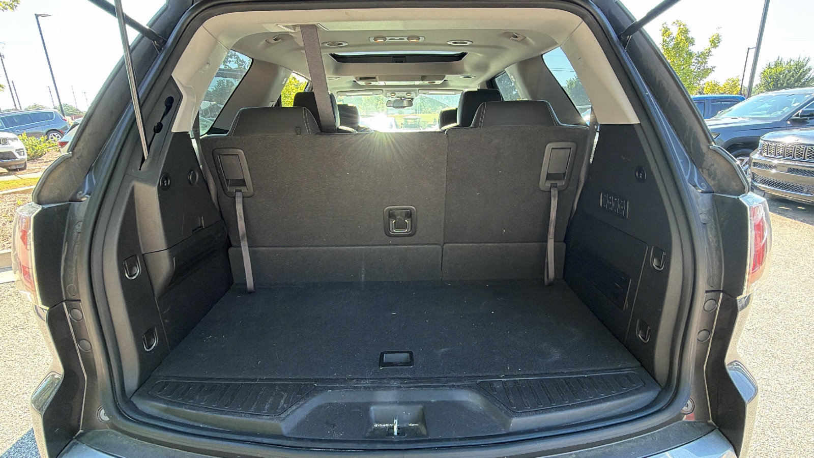 Used 2016 GMC Acadia Denali AWD/4WD image 13