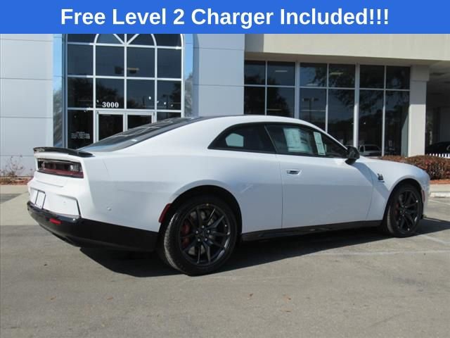 Used 2024 Dodge Charger R/T Scat Pack w/ Plus Group image 7