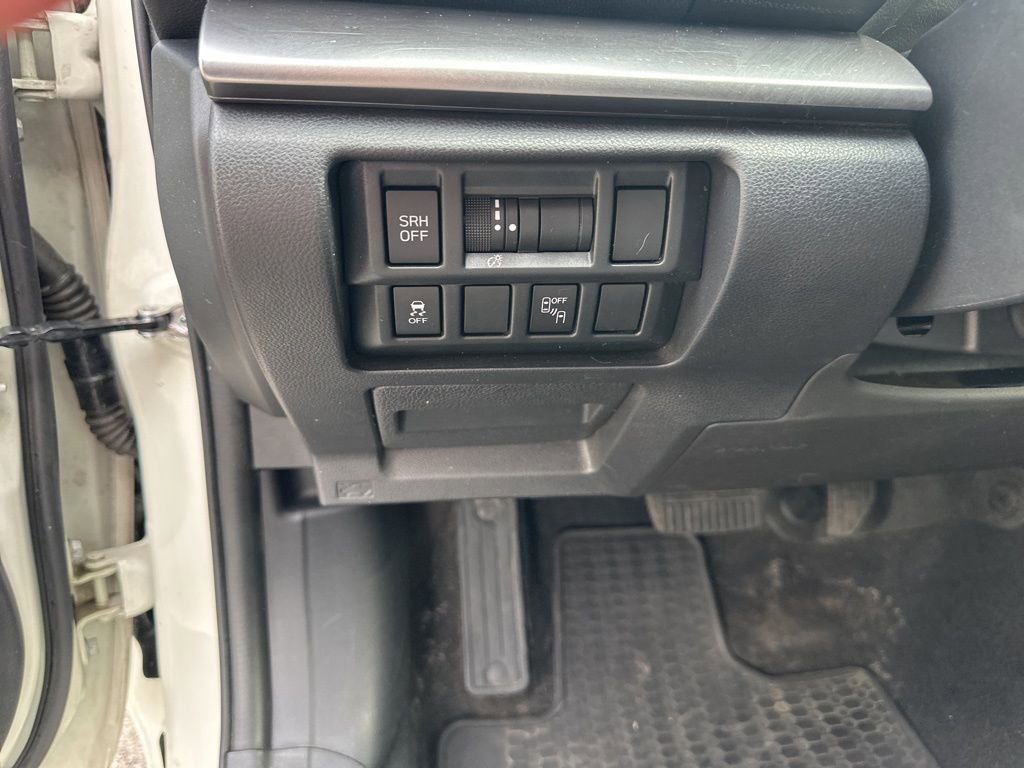 Used 2018 Subaru Crosstrek 2.0i Limited image 11