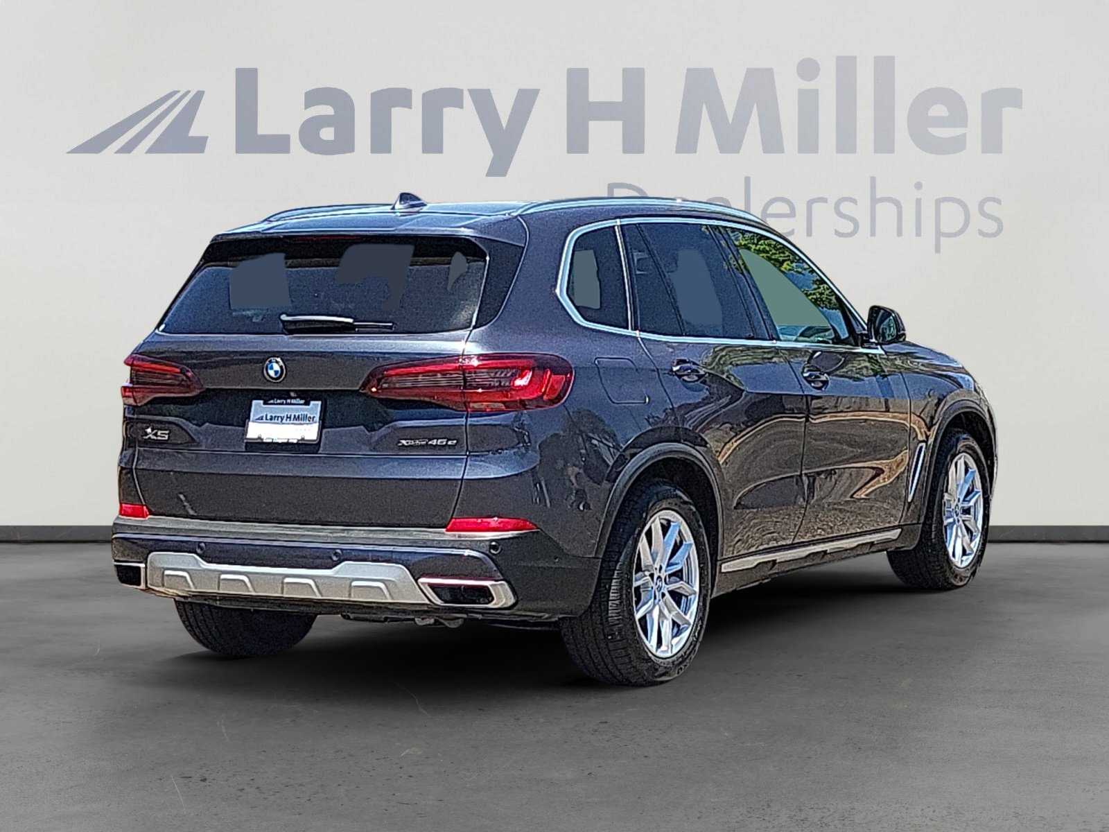 Used 2021 BMW X5 xDrive45e w/ Premium Package AWD/4WD image 5