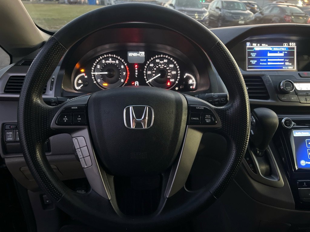 Used 2016 Honda Odyssey SE image 30