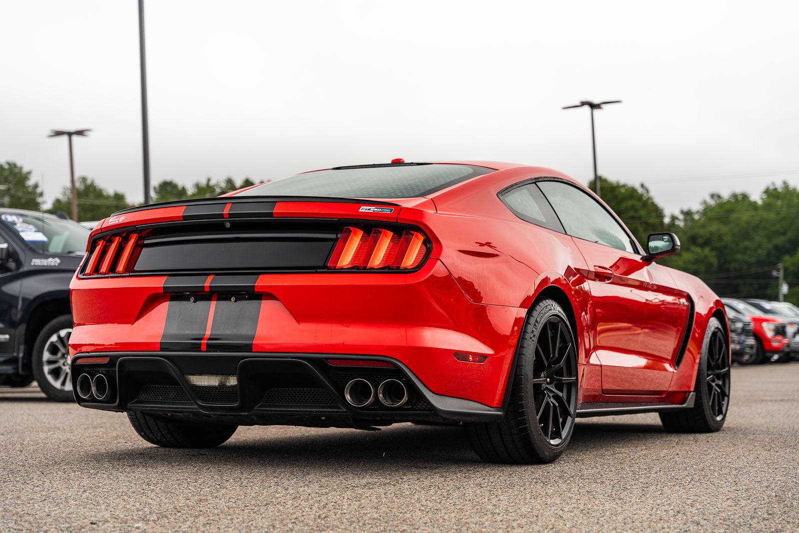 Used 2016 Ford Mustang Shelby GT350 w/ Technology Package RWD image 7