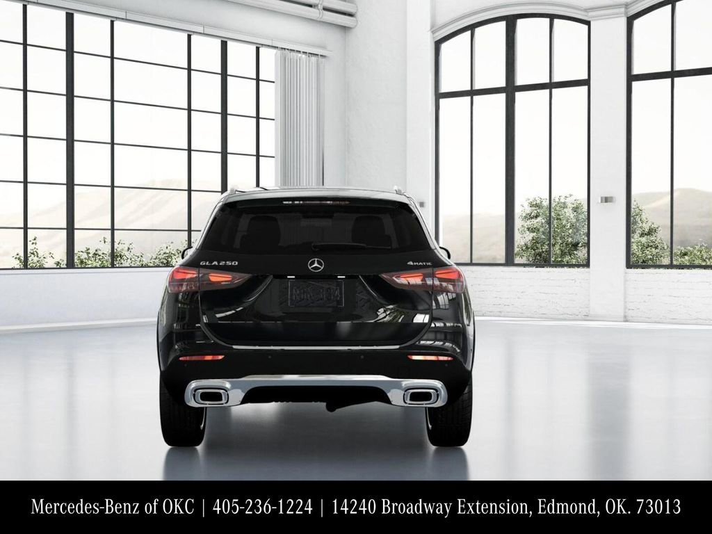 Used 2025 Mercedes-Benz GLA 250 4MATIC image 25