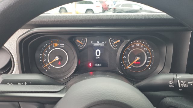 Used 2025 Jeep Wrangler Sport AWD/4WD image 23