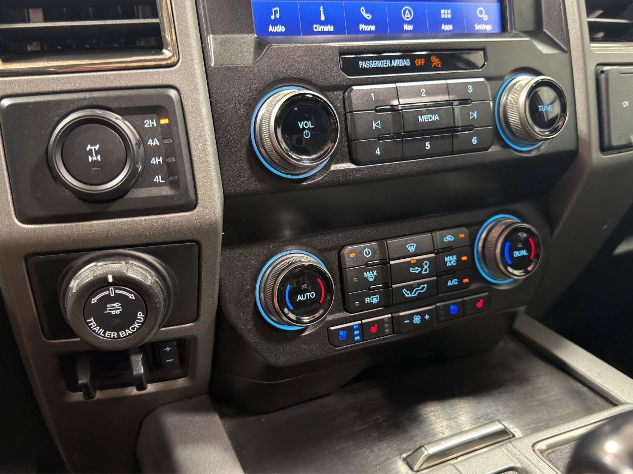 Used 2020 Ford F150 Raptor w/ Equipment Group 802A Luxury AWD/4WD image 21