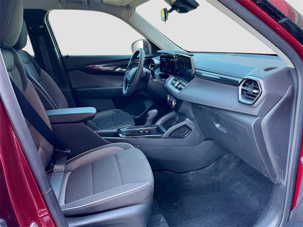 Used 2024 Chevrolet TrailBlazer LT image 25